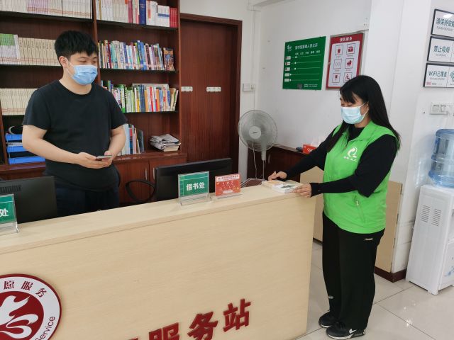 20220427 南頭鎮(zhèn)圖書館禁毒宣傳 (12).jpg