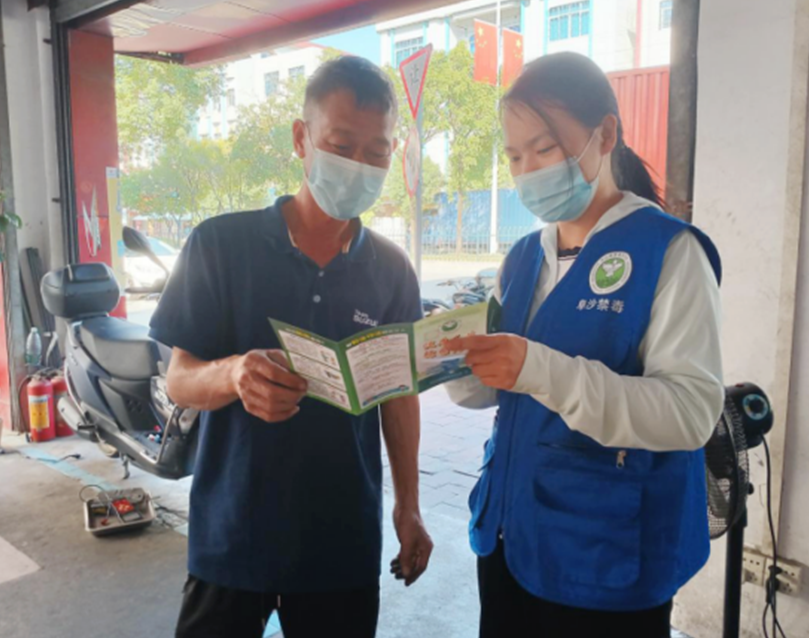 阜沙鎮(zhèn)禁毒信息〔2022〕第252期--【禁毒攻堅】“抗疫防毒你我他，健康社區(qū)靠大家”-阜沙開展禁毒