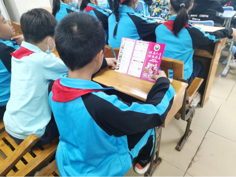 阜沙鎮(zhèn)禁毒信息〔2023〕第29期--“開學第一課 禁毒齊參與”阜沙鎮(zhèn)禁毒辦開展校園宣講活動(202